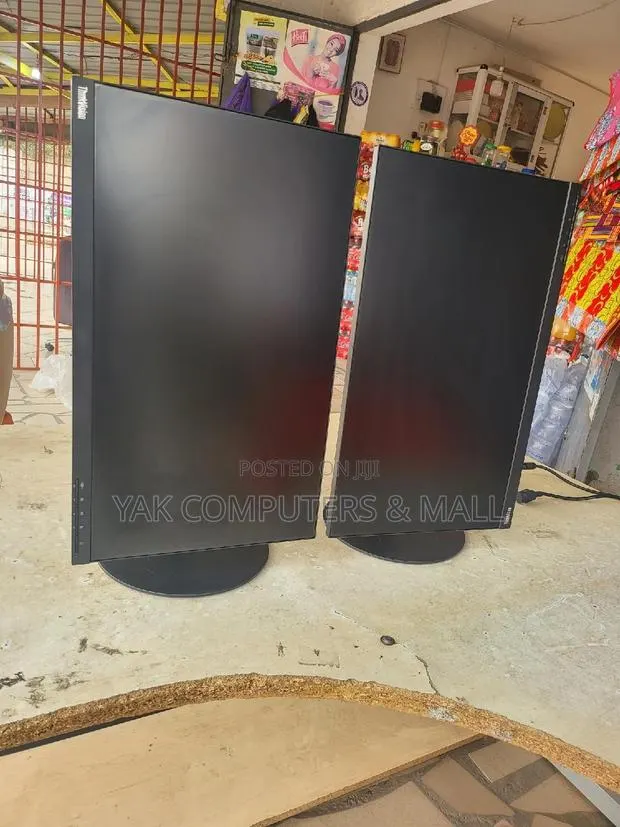24inch Lenovo Bezeles Monitor Ips Display,Hdmi,Dp Vga USB · Photo 1