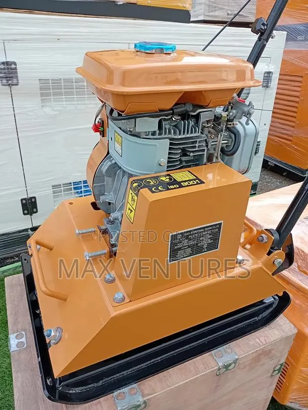 Plate Compactor Ey20 Model C-90 Gasoline Unit · Photo 1