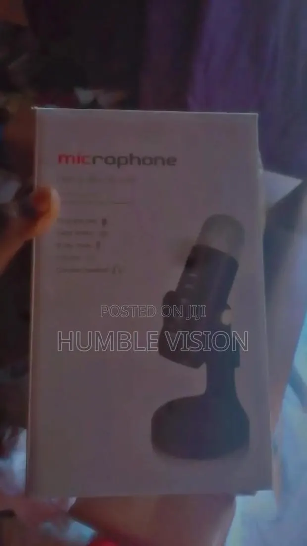 Studio Desktop Microphone · Photo 1