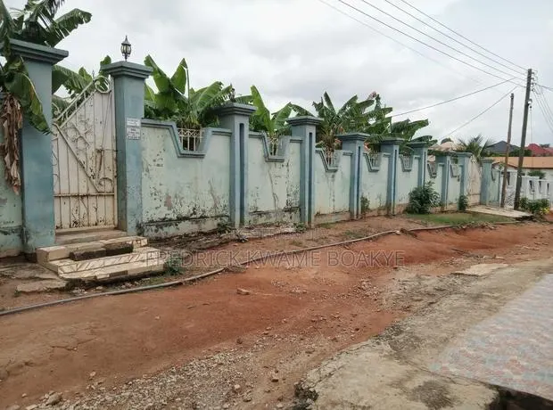 6bdrm House in Brother K Estate, Kumasi Metropolitan for sale · Photo 1