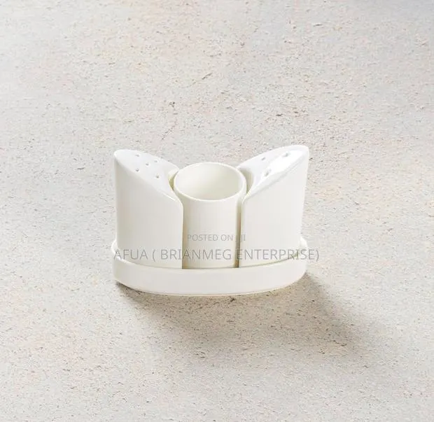 Ceramic Salt N Pepper · Photo 1
