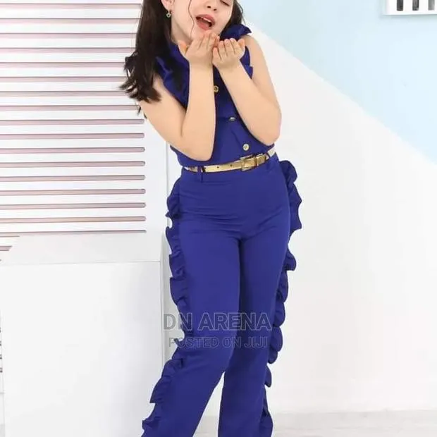 Tready Teen Jumpsuit With Hair Clips and Belt · Photo 1