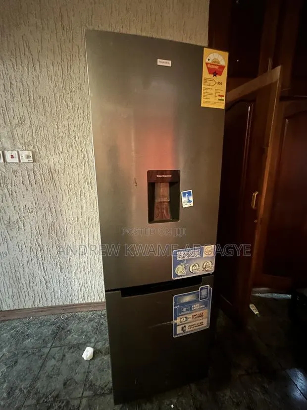 Nasco Fridge · Photo 1