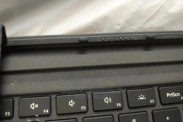 Microsoft Surface Pro 4 to Pro 7 Keyboard Type Cover Used · Photo 8