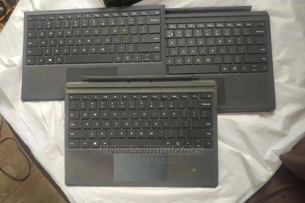 Microsoft Surface Pro 4 to Pro 7 Keyboard Type Cover Used · Photo 1
