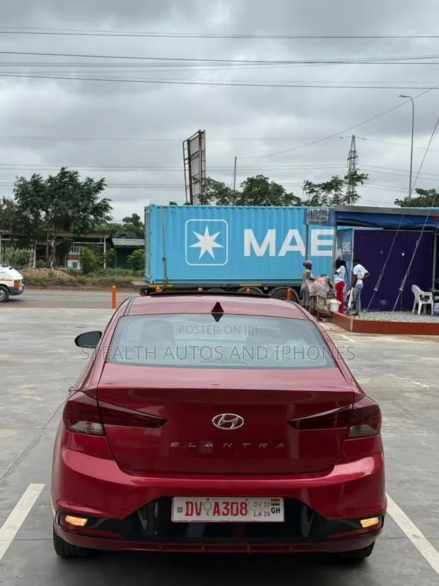 Hyundai Elantra 2020 · Photo 1