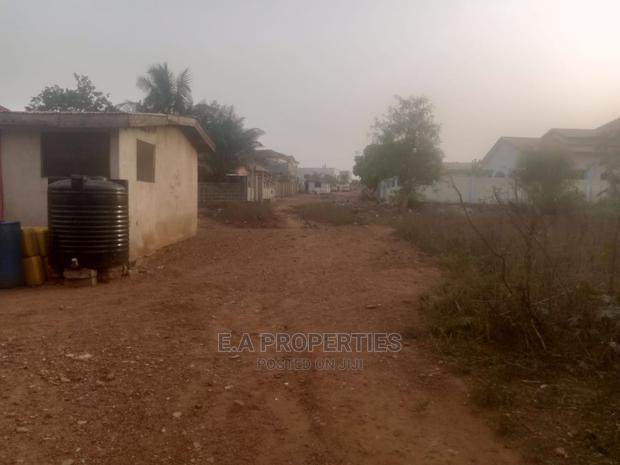 Land Letigation Free Land · Photo 4