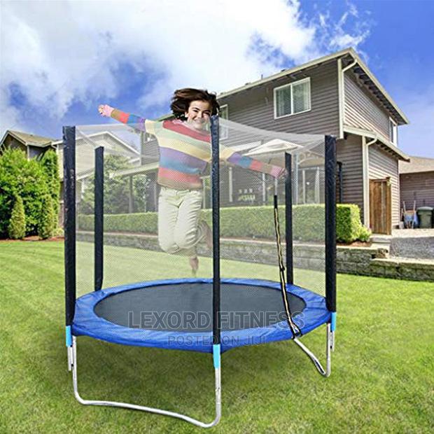 6ft Trampoline With Safety Net · Photo 2