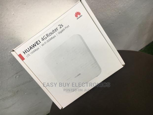 Gigabit Port at Huawei 4G Router · Photo 1