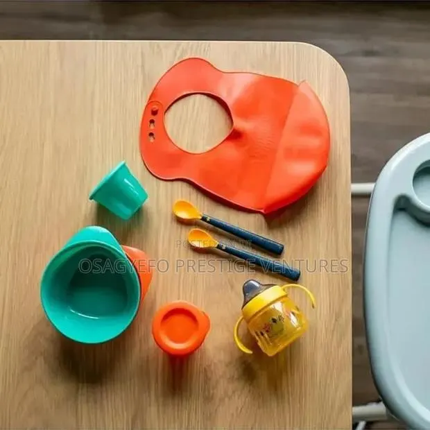 Tommee Tippee First Tastes Weaning Starter Kit · Photo 1