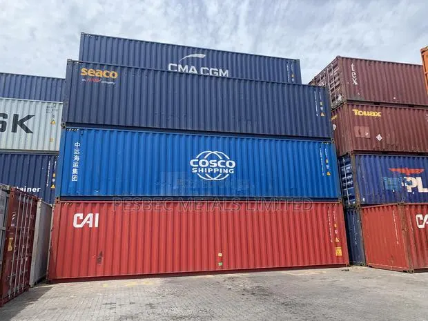 40ft Shipping Containers · Photo 1
