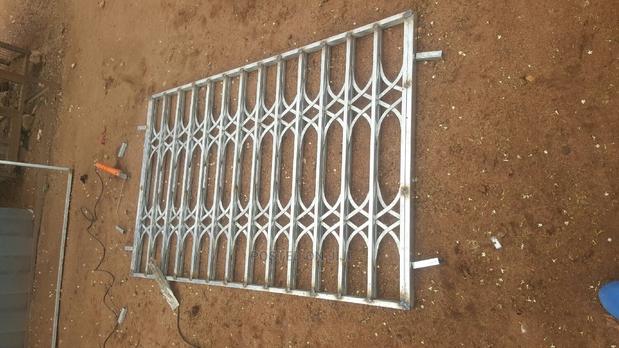 Galvanize Metal Burglaprof Bars · Photo 1