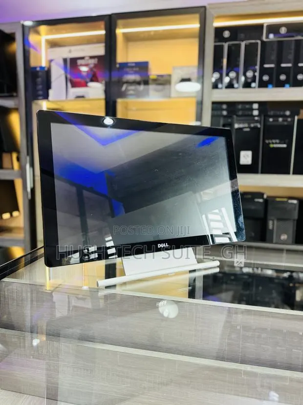24” Dell Ips Display Touchscreen Wide Monitor · Photo 1