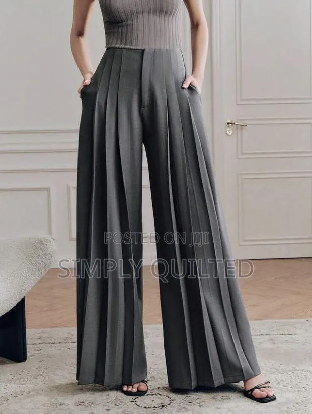 Pleated Stylish Pants · Photo 1