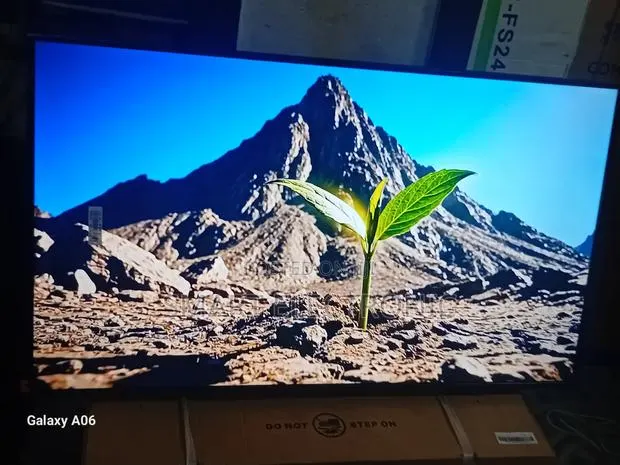 Samsung 43” Led Smart Television With Smart Remote Support · Photo 1