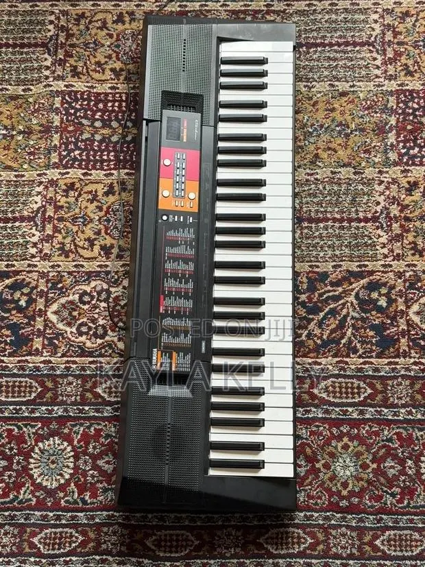 Piano Keyboard · Photo 1