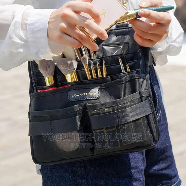 Professional Makeup Brush Organizer Bag · Photo 3