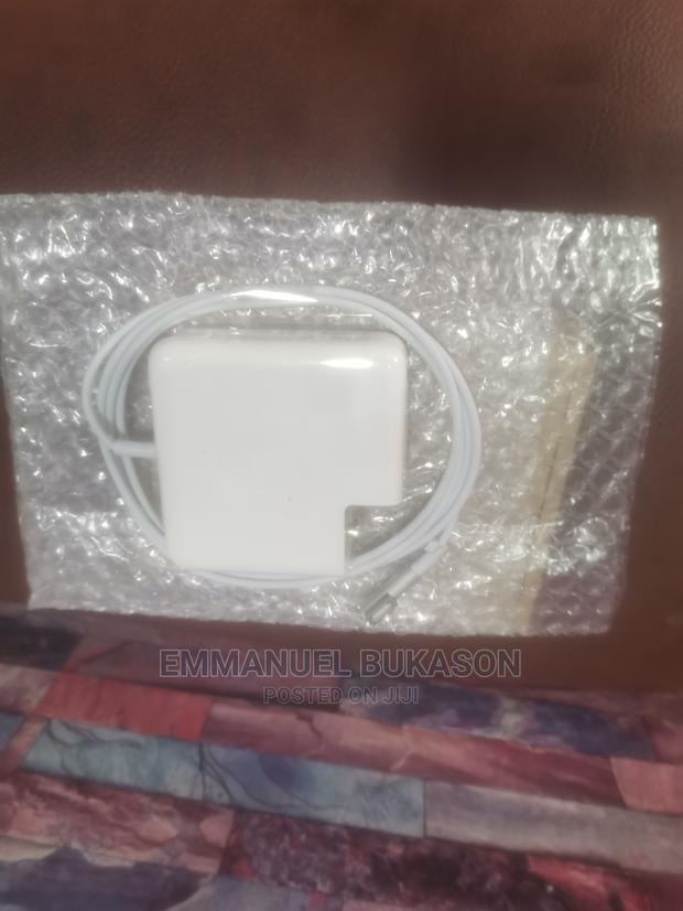 Macbook Retina Pro 85w Charger · Photo 1