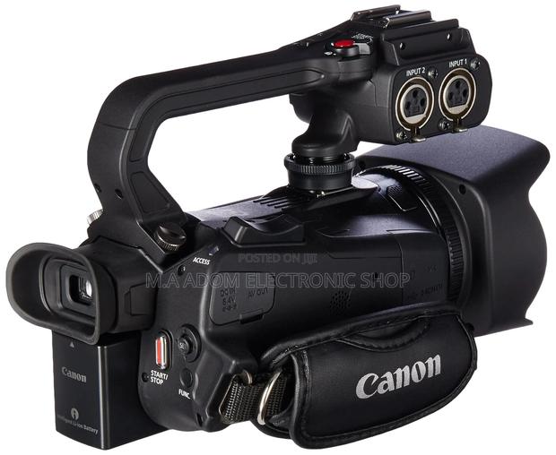 Professional Canon Camcorder XA30 · Photo 1