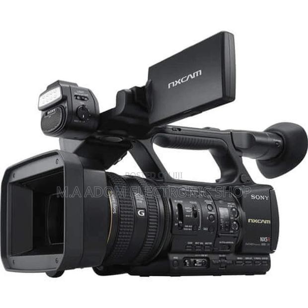 Sony HXR-NX5R NXCAM Professional Camcorder With Built-In LED · Photo 1