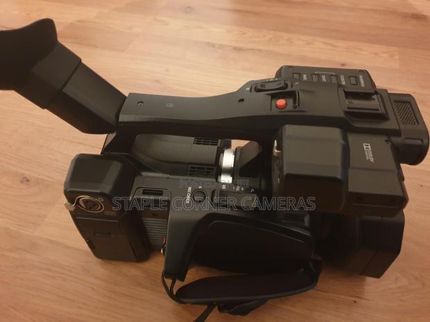 Panasonic HC-X1000E 4K Camcorder · Photo 4