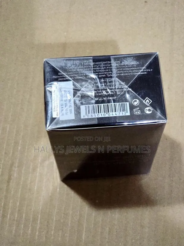 Club De Nuit Intense Man Eau De Toilette by Armaf · Photo 4