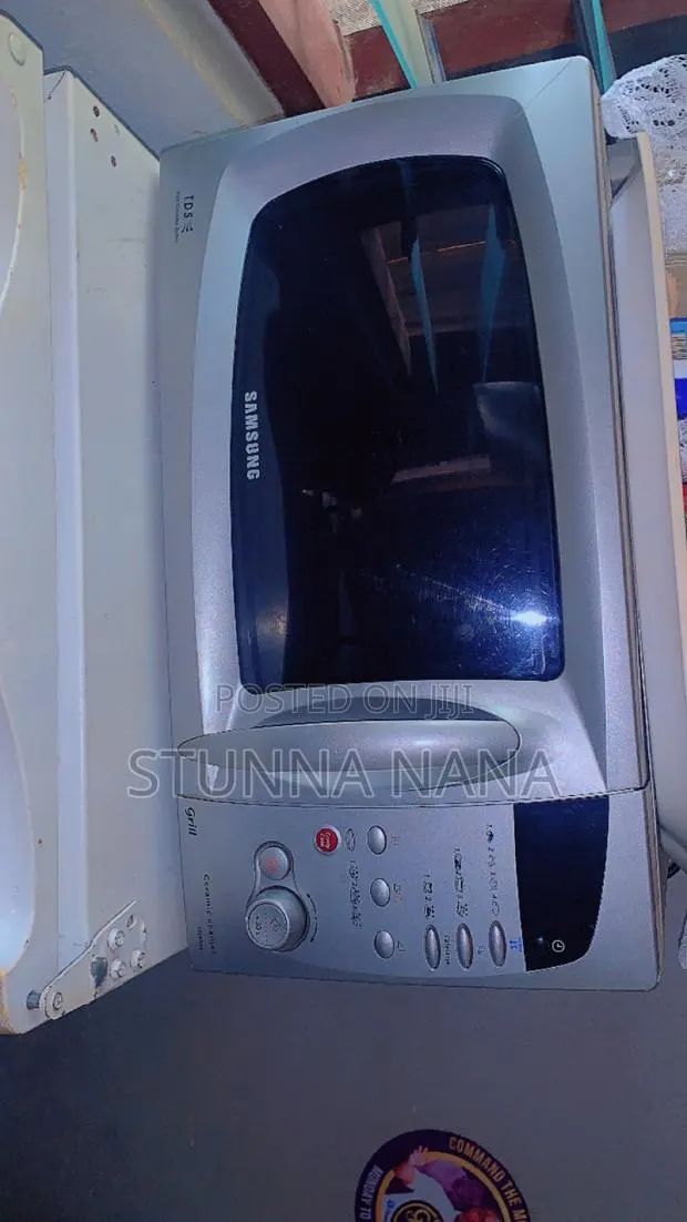 Samsung Microwave · Photo 1