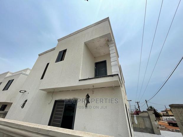 3bdrm House in E a Properties, Villa Victoria Hotel for Sale · Photo 3