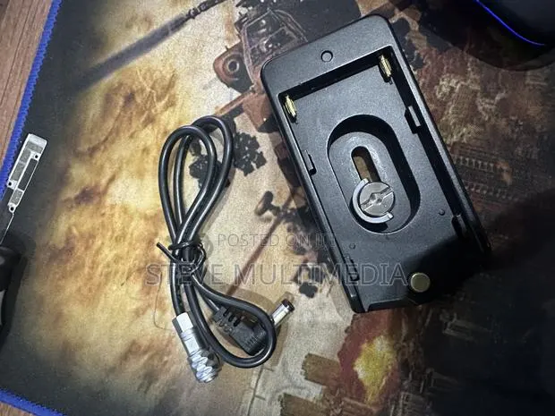 Smallrig Top Mount Power Adaptor for BMPCC Blackmagic · Photo 1