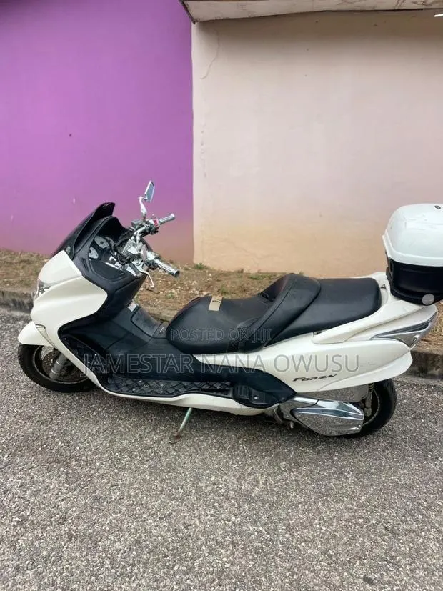 Honda Forza 2008 White · Photo 1