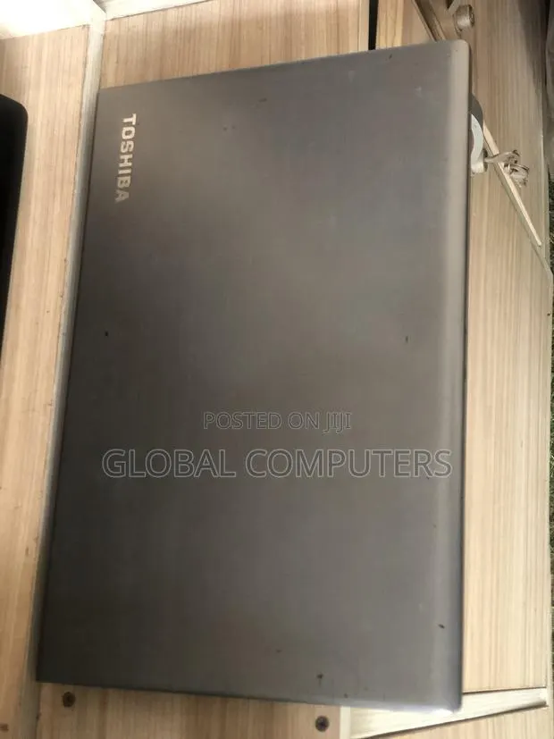 Laptop Toshiba Tecra A10 8GB Intel Core i5 HDD 500GB · Photo 1