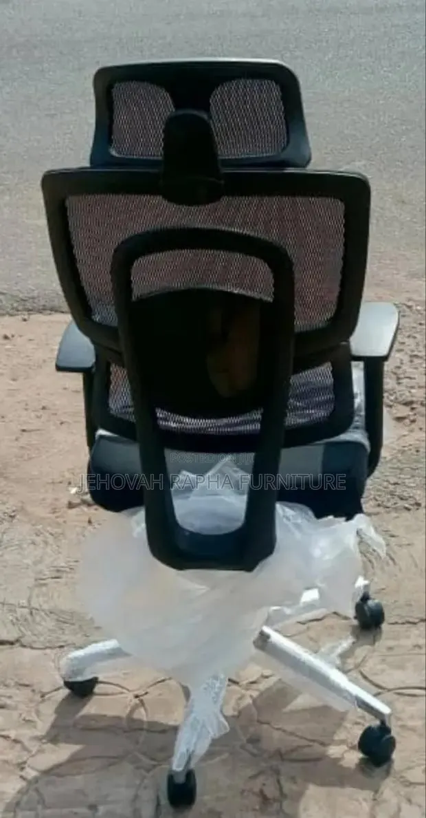 Quality Swivel Chair for Office Used · Photo 1