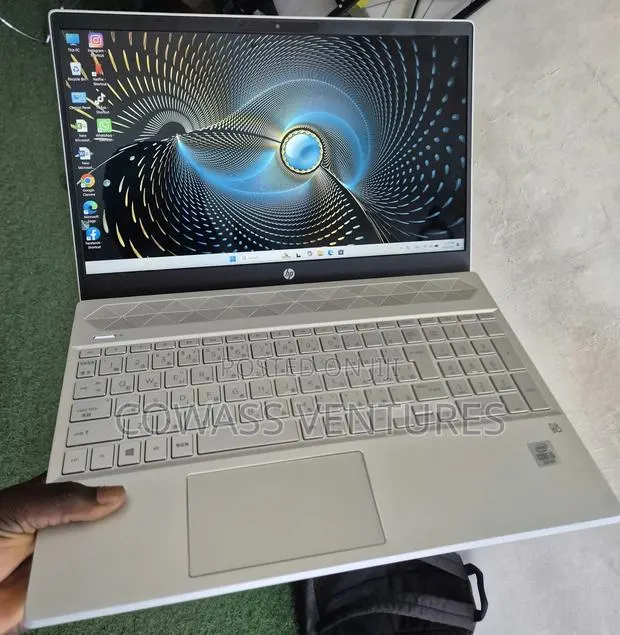 Laptop HP Pavilion 15 8GB Intel Core i5 SSD 512GB · Photo 1