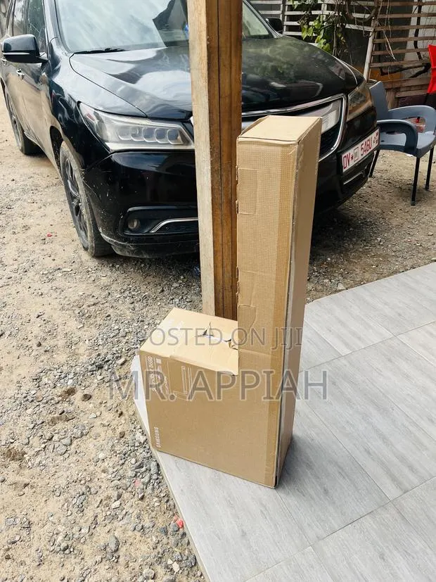 Smart B650 Wireless Samsung Sound Bar System · Photo 1