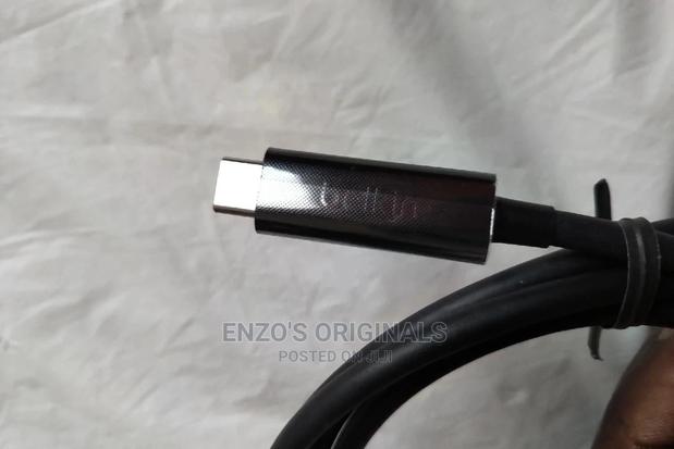 Belkin Branded Thunderbolt 3 Cable 2m Or 6.5ft 100watt · Photo 5