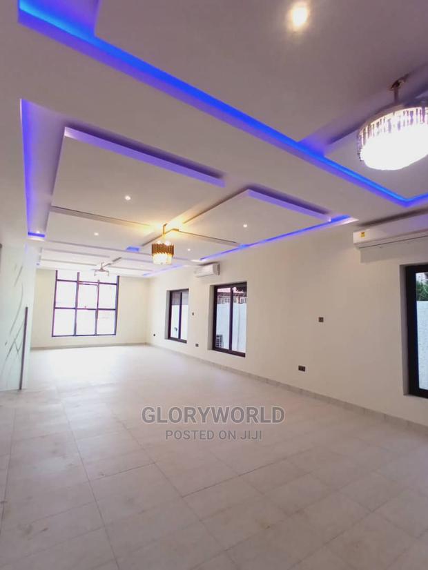 5bdrm House in East Legon for sale · Photo 3