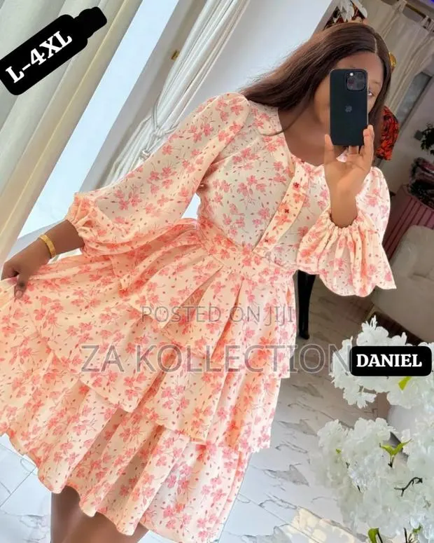 Flowered Pattern Ladies Dress · Photo 1