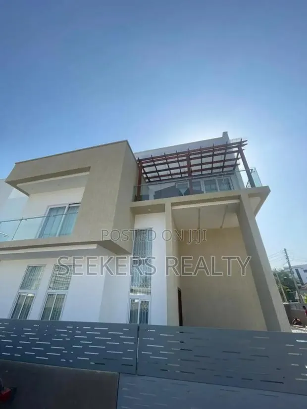 4bdrm House in Seekers Realty, Cantonments for rent · Photo 1