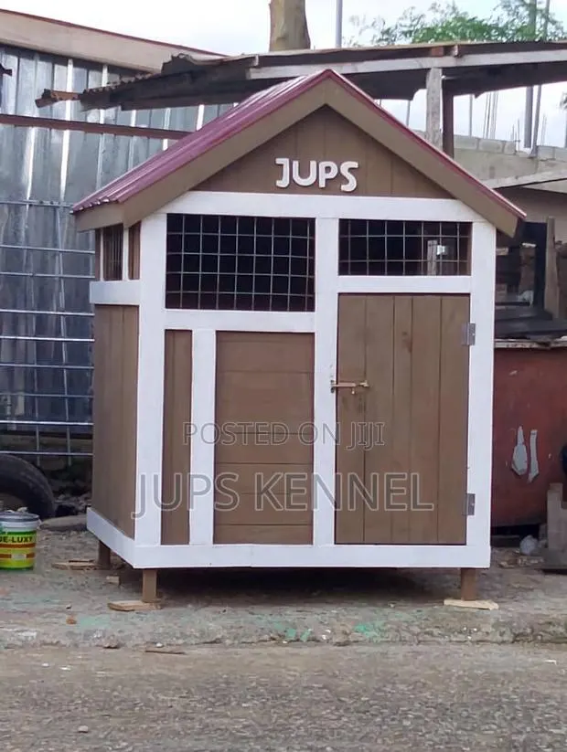 Single Dog House/ Kennel/ Cage · Photo 1