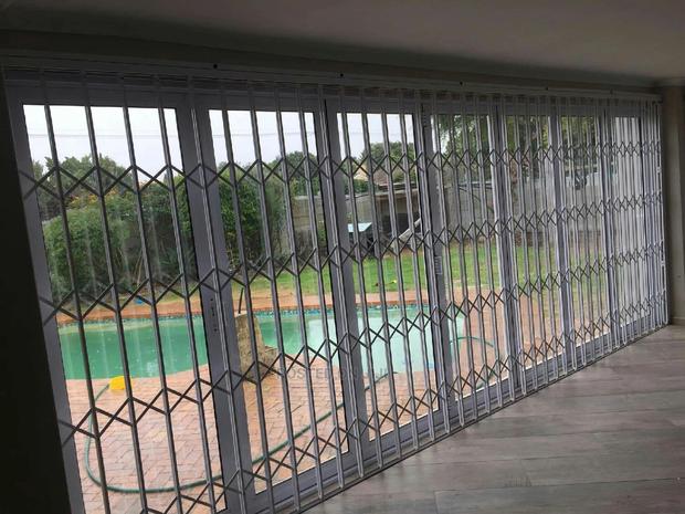 Galvanize Collasable/Folding Burglaprof Windows and Doors · Photo 3