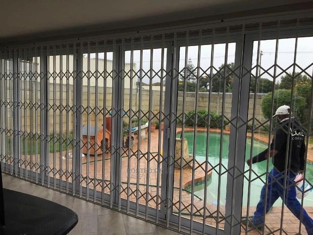 Galvanize Collasable/Folding Burglaprof Windows and Doors · Photo 5