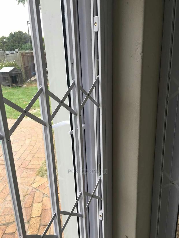 Galvanize Collasable/Folding Burglaprof Windows and Doors · Photo 6