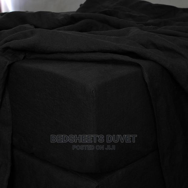 Black Fitted Sheet · Photo 1