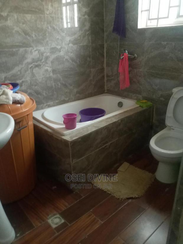 Exe 2-Bedrooms Apartment With AC Dansoman · Photo 5