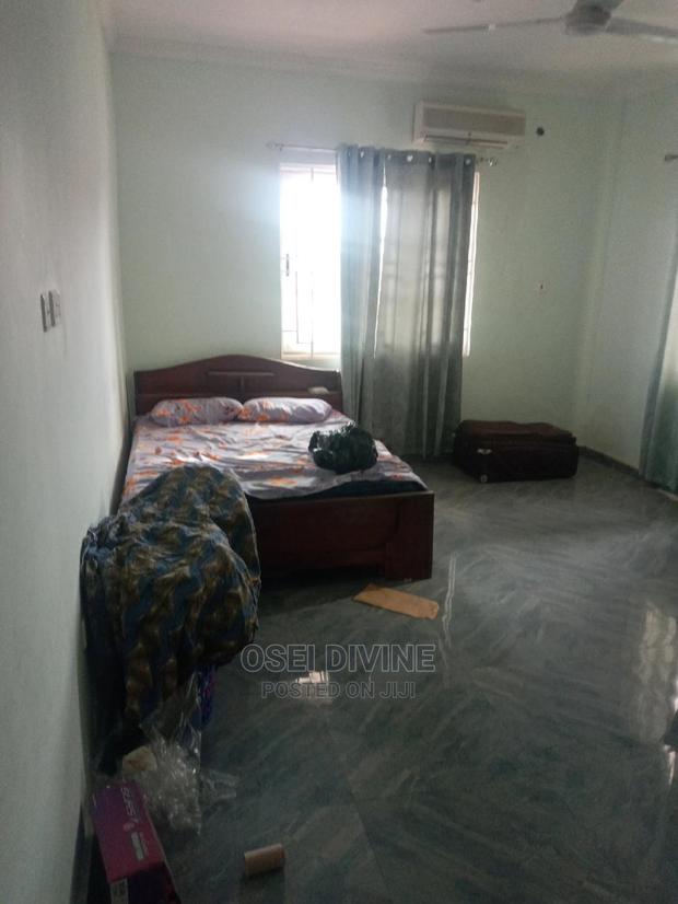 Exe 2-Bedrooms Apartment With AC Dansoman · Photo 3