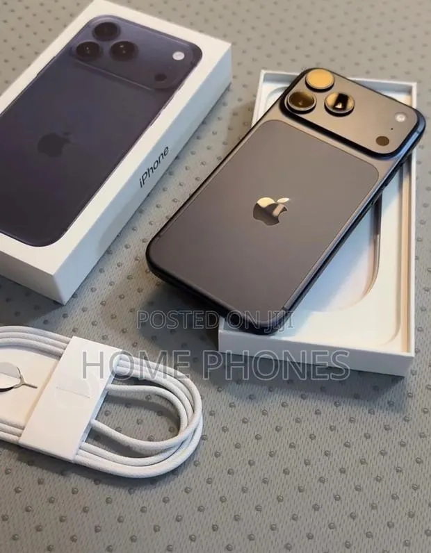 Apple iPhone 17 Pro Max 256 GB Blue · Photo 1