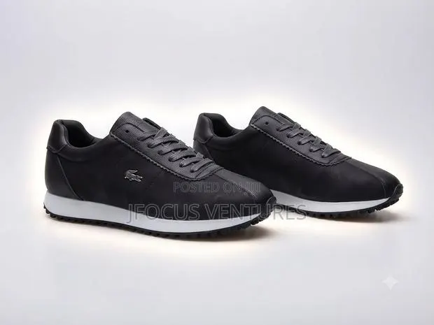 Lacoste Leather Shoe Black/White · Photo 1