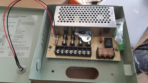 CCTV 4ch Power Supply · Photo 1