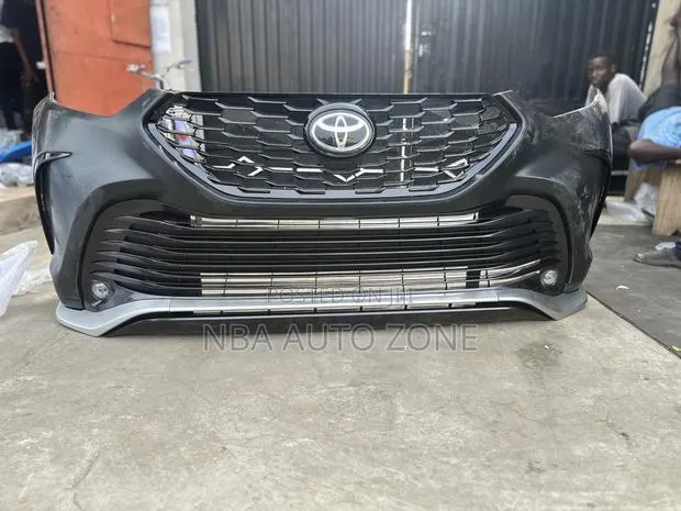 Toyota Highlander 2020-2023 Sport Front Bumper Complete · Photo 1
