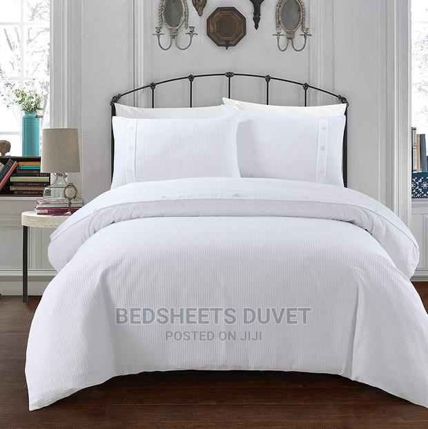 White Fitted Sheet · Photo 1